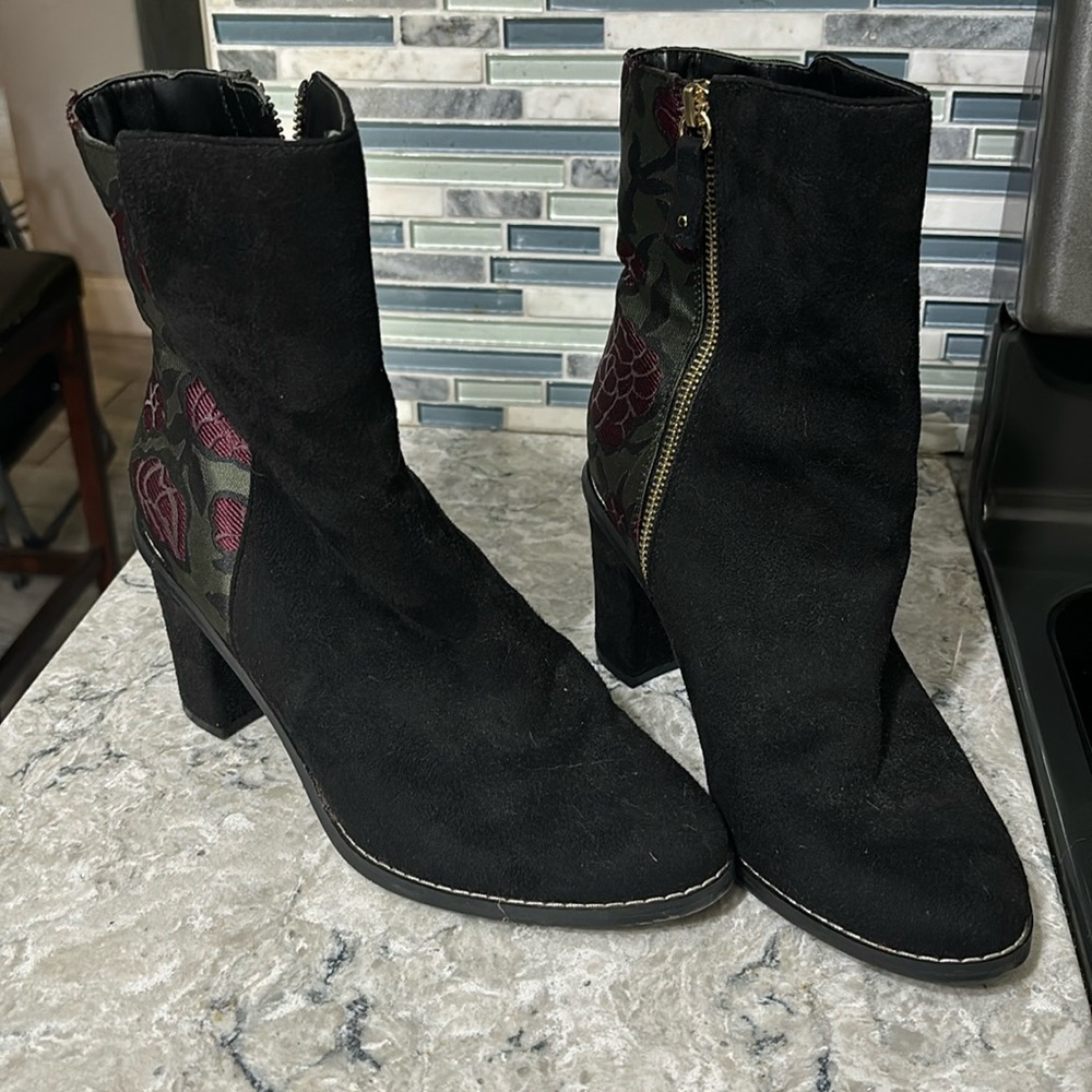 Winter boots embroidery burgundy,black,